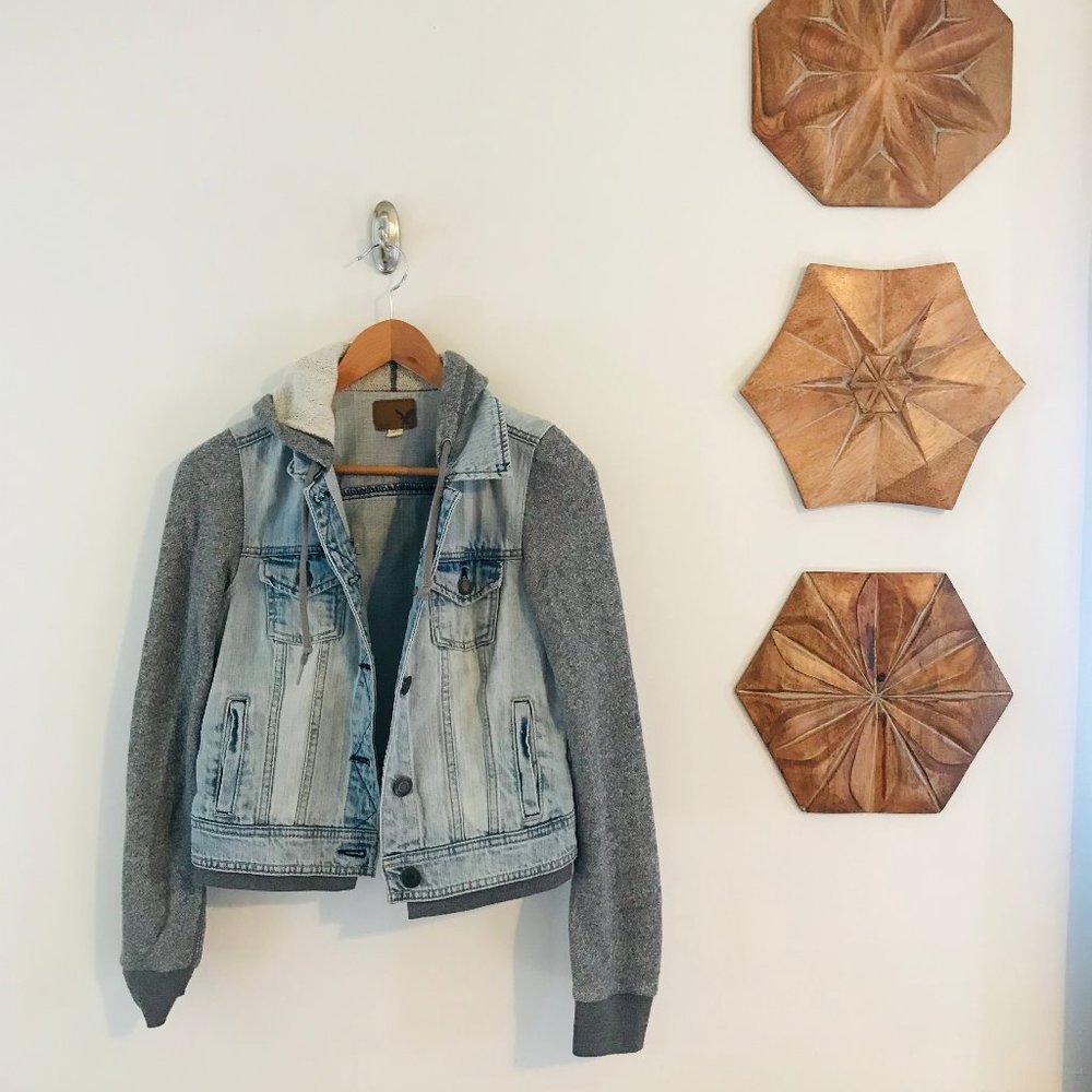 American Eagle│ Jean Jacket with Grey Sweater